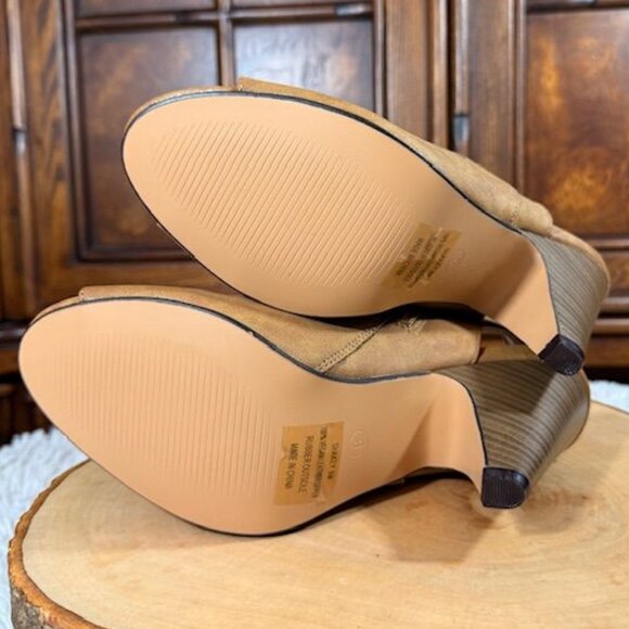 NWOT Charles Albert New York Tan Vegan Suede Laser Cut Side Zip Open Toe Shoe - Picture 13 of 14